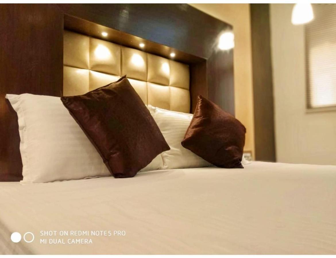 Hotel The Royal, Sehore Екстериор снимка