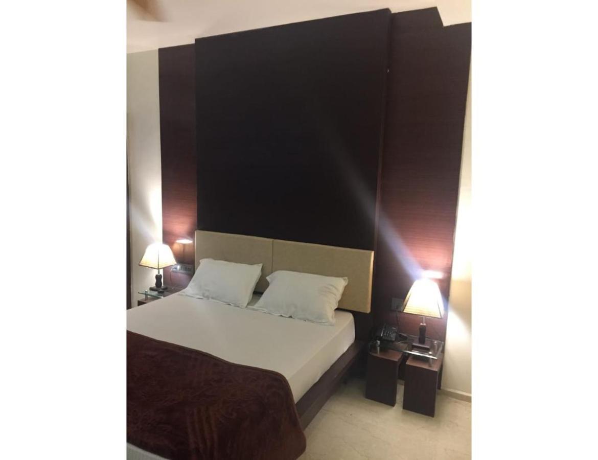 Hotel The Royal, Sehore Екстериор снимка